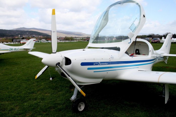 Ilustračný obrázok k článku Krásne jubileum: Pozrite, koľko lietadiel vyrobili prievidzské ruky