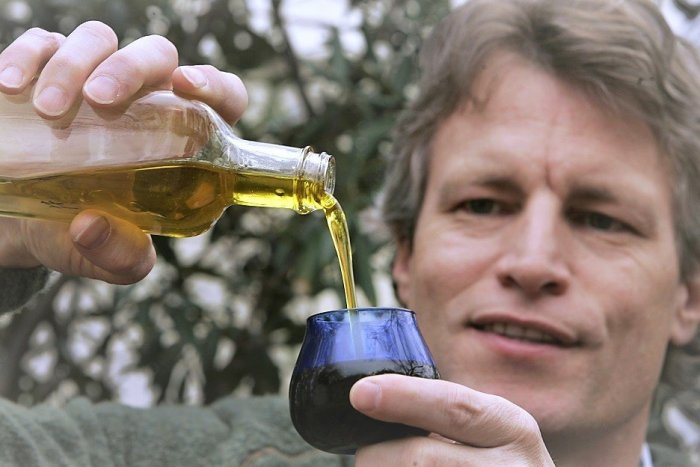 Ilustračný obrázok k článku V Hlohovci za použitý olej dostanete čerstvý! Máme nový termín zberu oleja