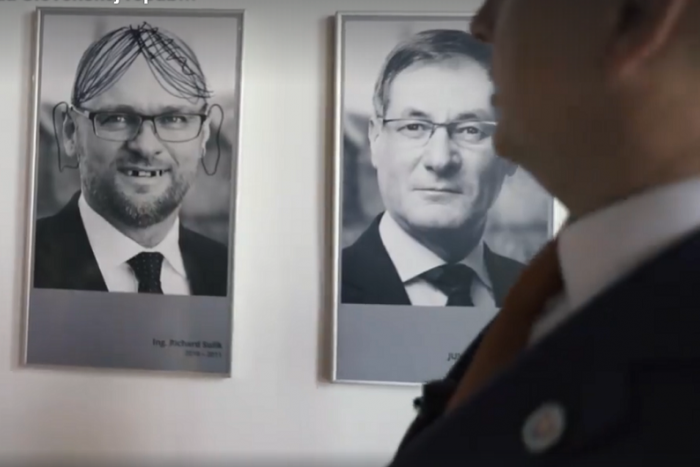 Ilustračný obrázok k článku Kollár šokujúco dočarbal Sulíka a ujo Matovič čítal rozprávku. Čo ich k tomu viedlo?