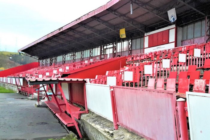 Ilustračný obrázok k článku Považská je bližšie k novému štadiónu: Kapacitne by však na prvú ligu nestačil