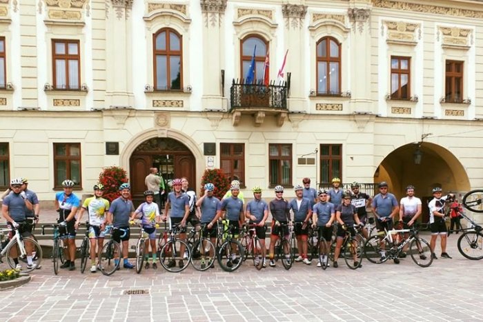 Ilustračný obrázok k článku Prešovom prešla špeciálna cyklotour: Zastávkou na radnici podporila silnú myšlienku