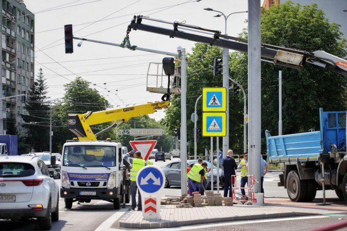 Ilustračný obrázok k článku Krok vpred pre dopravu v Prešove: Na Levočskej riešia hardvér svetelných križovatiek