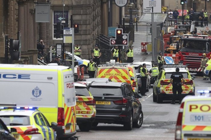 Ilustračný obrázok k článku Krvavý incident v Škótsku: Muž dobodal ľudí, polícia ho zastrelila