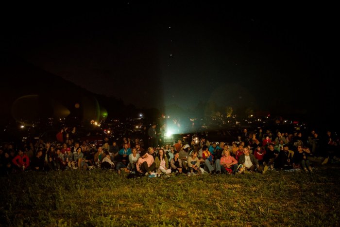 Ilustračný obrázok k článku Štartuje Filmová noc na hrade Šariš: Aké sú tohtoročné NOVINKY?