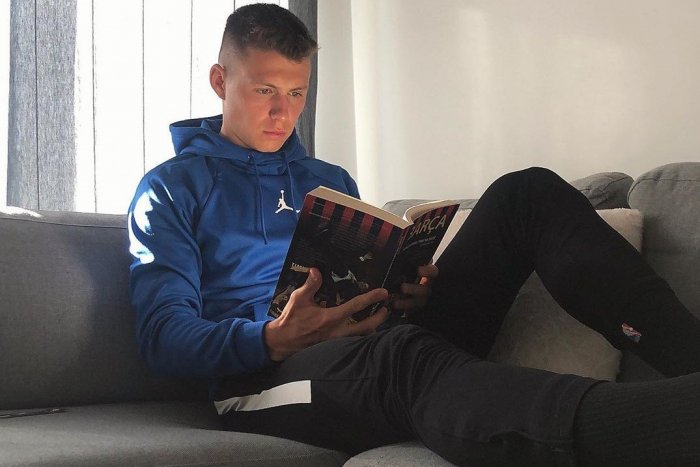 Ilustračný obrázok k článku Slovenský futbalista sa nakazil koronavírusom: Aké má hráč dánskeho klubu PRÍZNAKY?