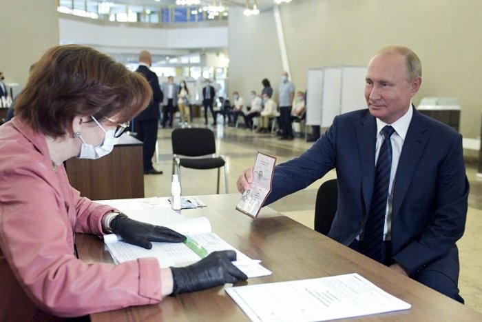 Ilustračný obrázok k článku Pozeráme sa na Putinovho takmer dokonalého DVOJNÍKA? Šéf tajnej služby ukázal, čo ho usvedčilo