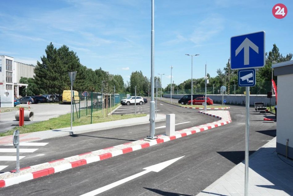 Ilustračný obrázok k článku Do Bratislavy bez státia v zápche: V Ivanke pri Dunaji otvorili nové záchytné parkovisko