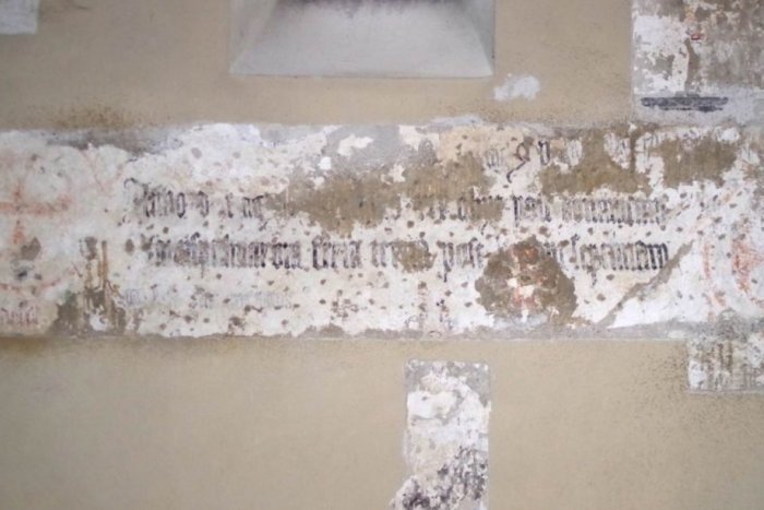 Ilustračný obrázok k článku Výnimočný nález na hornej Nitre: Sledujte, čo objavili pamiatkari v kostole