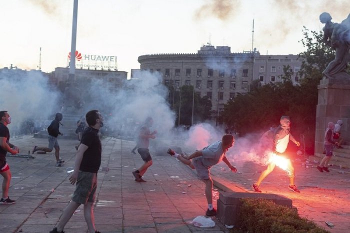 Ilustračný obrázok k článku V Srbsku to vrie násilím: Demonštrantov pobúrila reakcia vlády na pandémiu