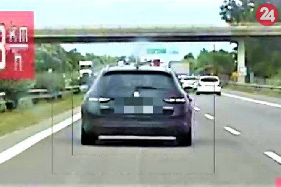 Ilustračný obrázok k článku Diaľnicu si pomýlil s pretekárskou dráhou: Vodičovi (58) to policajti spočítali