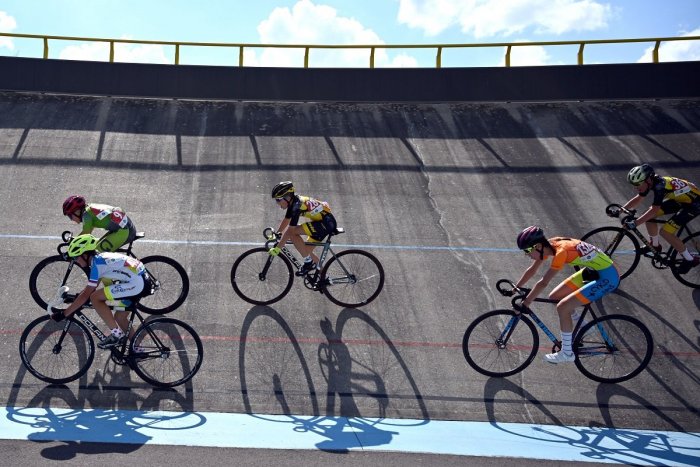 Ilustračný obrázok k článku Úspechy trenčianskych cyklistov: Medaily pre Petru aj Tomáša