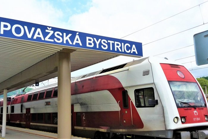 Ilustračný obrázok k článku Prvé vlaky pustia už čoskoro: TERMÍNY otvorenia novej trate pri Považskej