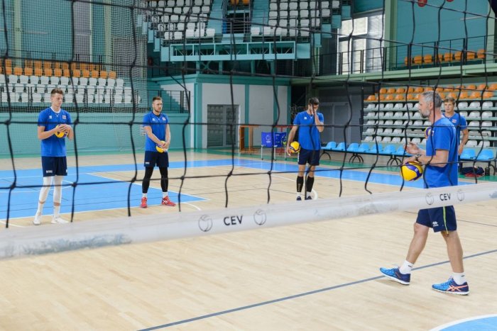 Ilustračný obrázok k článku Volejbalová reprezentácia sa zišla v Nitre: Trénerovi sa hlásilo 12 hráčov, FOTO