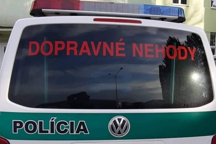 Ilustračný obrázok k článku Dopravná nehoda v Bratislave: Čelne sa zrazili dve autá