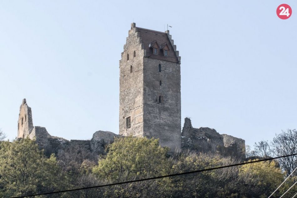 Ilustračný obrázok k článku Neseďte doma: Topoľčiansky hrad láka krásnymi výhľadmi na krajinu a bohatou históriou