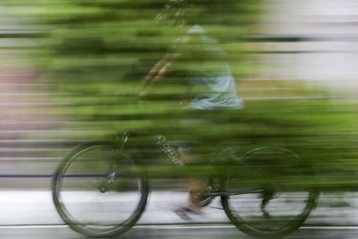 Ilustračný obrázok k článku Muž obťažuje ženy na cyklotrase! Ak ho zbadáte, okamžite volajte políciu
