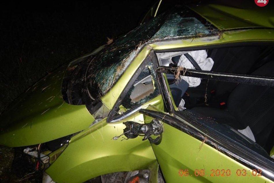 Ilustračný obrázok k článku Pri Zvolene nabúral opitý mladík bez vodičáku: Zranil seba aj spolujazdca, FOTO