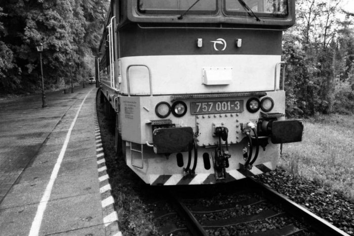 Ilustračný obrázok k článku V Česku narazil nákladný vlak do lokomotívy! Trať v smere na Brno je zablokovaná