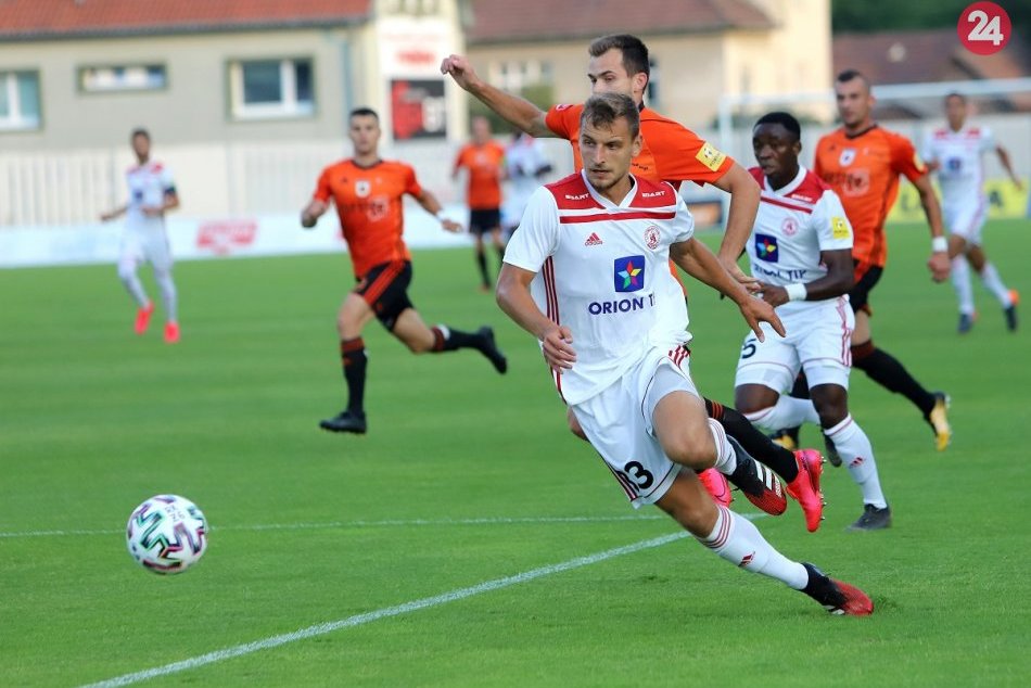 Ilustračný obrázok k článku Trenčania siahali na víťazstvo. Dostali však tvrdú ranu v úplnom závere, FOTO