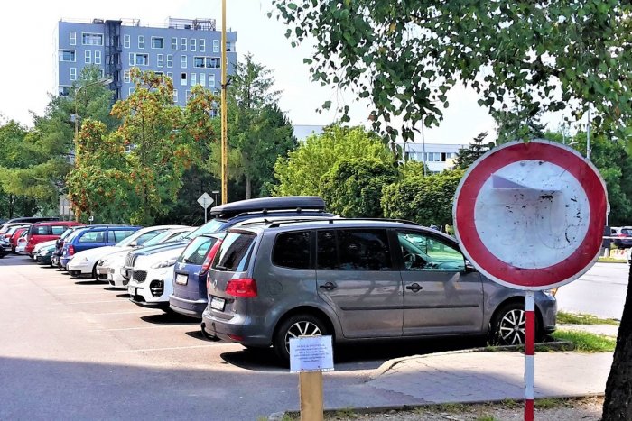 Ilustračný obrázok k článku Zaparkovať v Považskej bude náročnejšia úloha: Uzávierka pri centre mesta