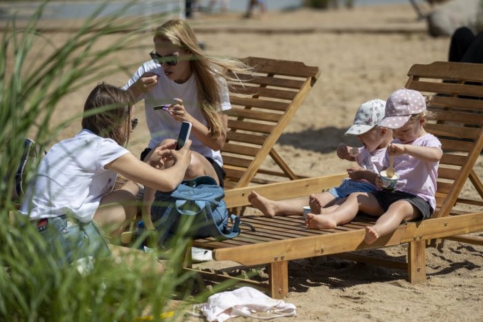 Ilustračný obrázok k článku POZOR, kam cestujete! Niekde vám stačí formulár, inde sa nevyhnete karanténe