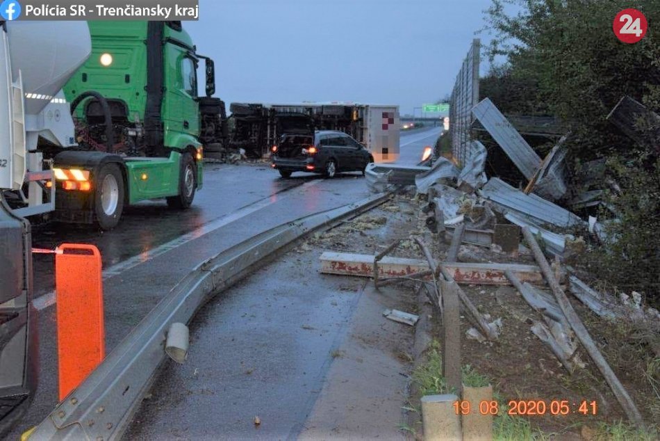 Ilustračný obrázok k článku Kamionista zaspal na diaľnici: Paralyzovaná doprava, veľké škody a zranenie, FOTO