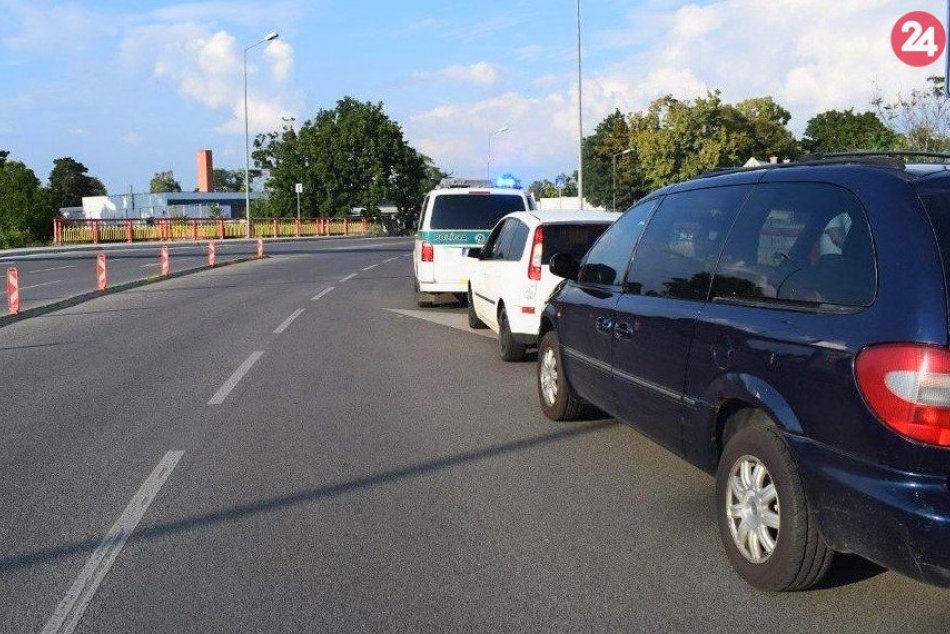 Ilustračný obrázok k článku Autonehoda v Trnave: Zrazili sa na Cukrovej. Na vine je ten druhý, hovoria obaja