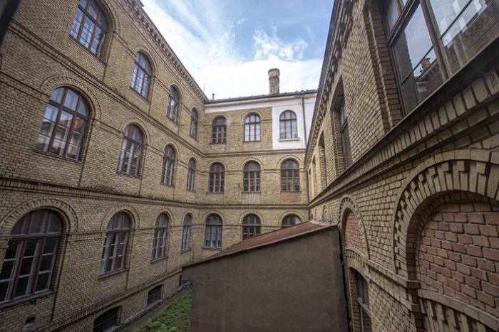 Ilustračný obrázok k článku Plastové okná na historických budovách? V Bratislavskom kraji to nehrozí