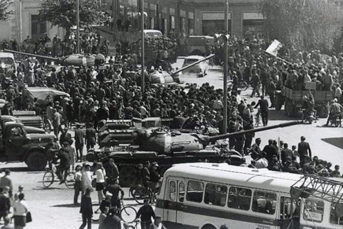 Ilustračný obrázok k článku August 1968: Pred 52 rokmi vtrhlo do Nových Zámkov okupačné vojsko