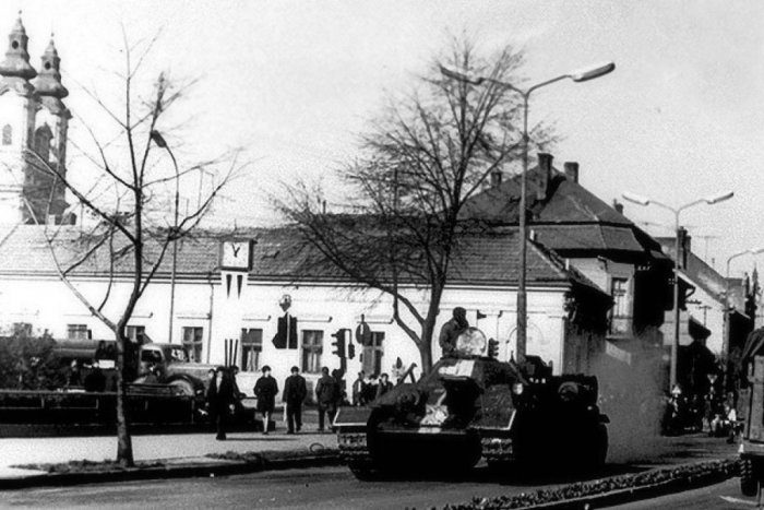 Ilustračný obrázok k článku Pred 53 rokmi obsadili Nitru okupanti: Tanky ľudia viedli do úzkych uličiek