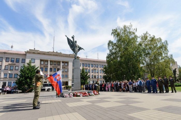 Ilustračný obrázok k článku Od Slovenského národného povstania ubehne 76 rokov: Výročie si pripomína aj Nitra