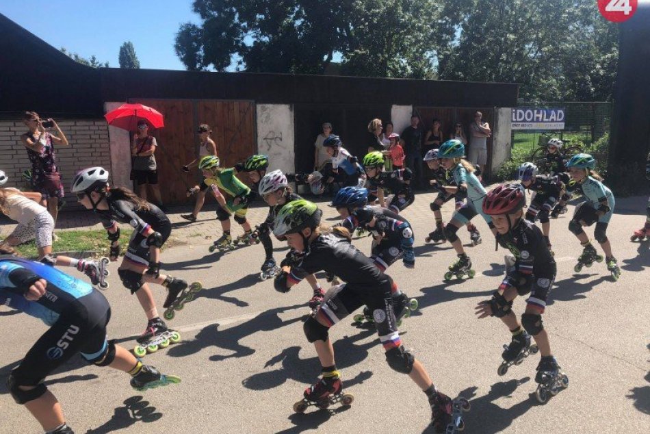 Ilustračný obrázok k článku Zábava na korčuliach: Šaľania si užili inline preteky, FOTO
