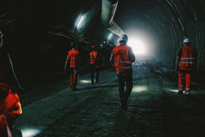 Ilustračný obrázok k článku Minister na obhliadke tunela Bikoš: Jednu šichtu si chcel aj sám odmakať, FOTO