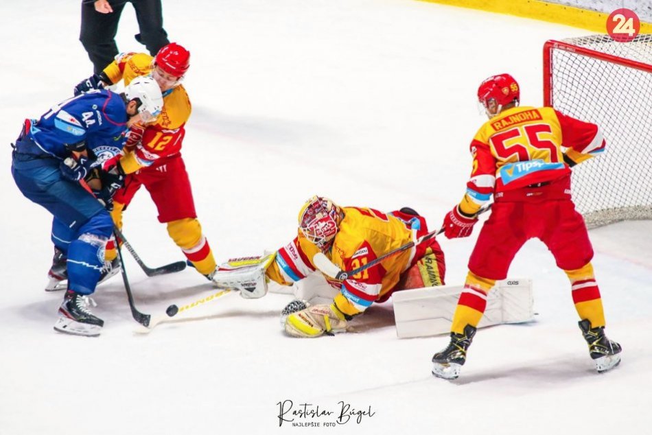 Ilustračný obrázok k článku Hokejisti Nitry sa predstavili na domácom ľade: Nestačili na Trenčín, FOTO