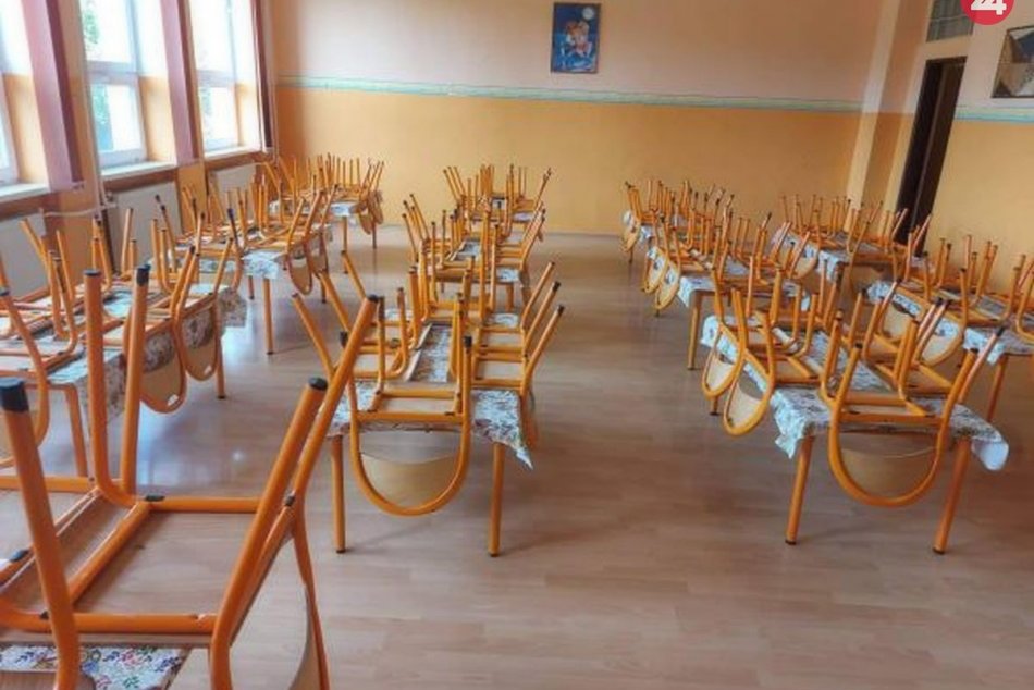 Ilustračný obrázok k článku V Humennom pribúdajú zatvorené triedy. Koľko detí musí ostať doma?