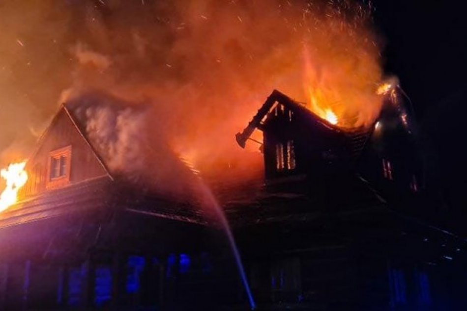 Ilustračný obrázok k článku Požiar v Popradskom okrese: Z miesta hlásia veľké škody, FOTO