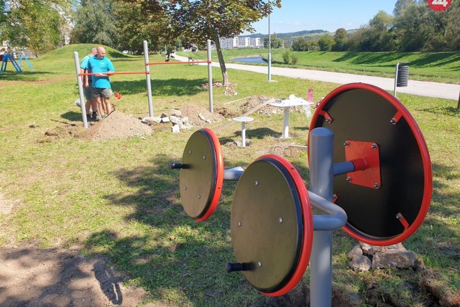 Ilustračný obrázok k článku Vo Zvolene vyrastá NOVINKA: Vonkajšie fitko nielen pre hendikepovaných, FOTO