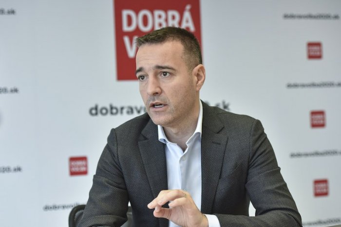 Ilustračný obrázok k článku T. Drucker: Politik musí mať aj výsledky. Nestačí len bľabotať a politikárčiť