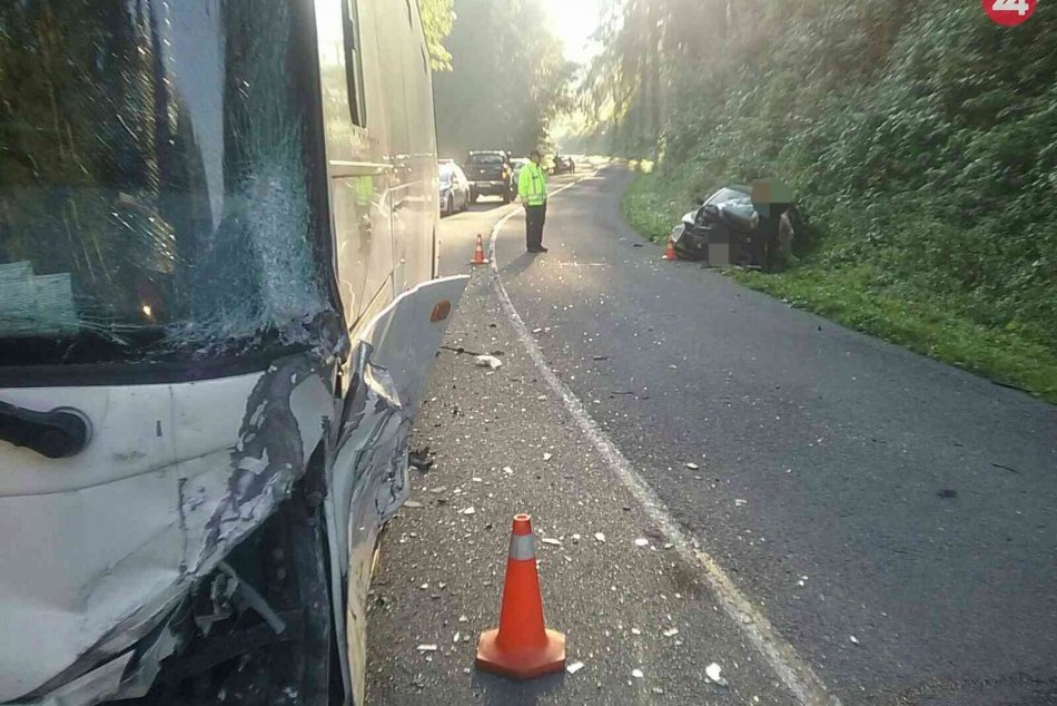 Ilustračný obrázok k článku Pri Michalovciach došlo k zrážke autobusu a dvoch áut: Na miesto letel aj vrtuľník