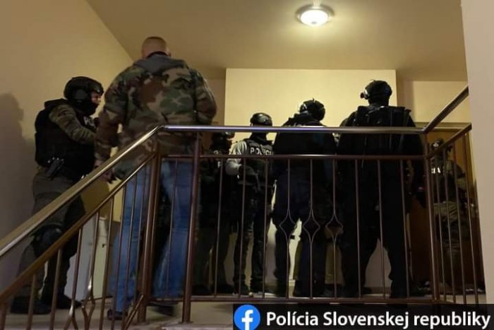 Ilustračný obrázok k článku Národná kriminálna agentúra zadržala na východe niekoľko osôb