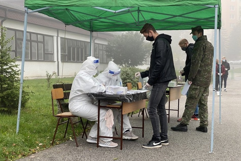 Ilustračný obrázok k článku Testovanie v Trenčíne sa blíži: Hľadajú sa posily, ponúkajú takéto ODMENY
