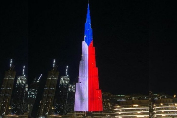 Ilustračný obrázok k článku TOTO musíte vidieť: Najvyššia budova sveta sa nahodila do československej vlajky!