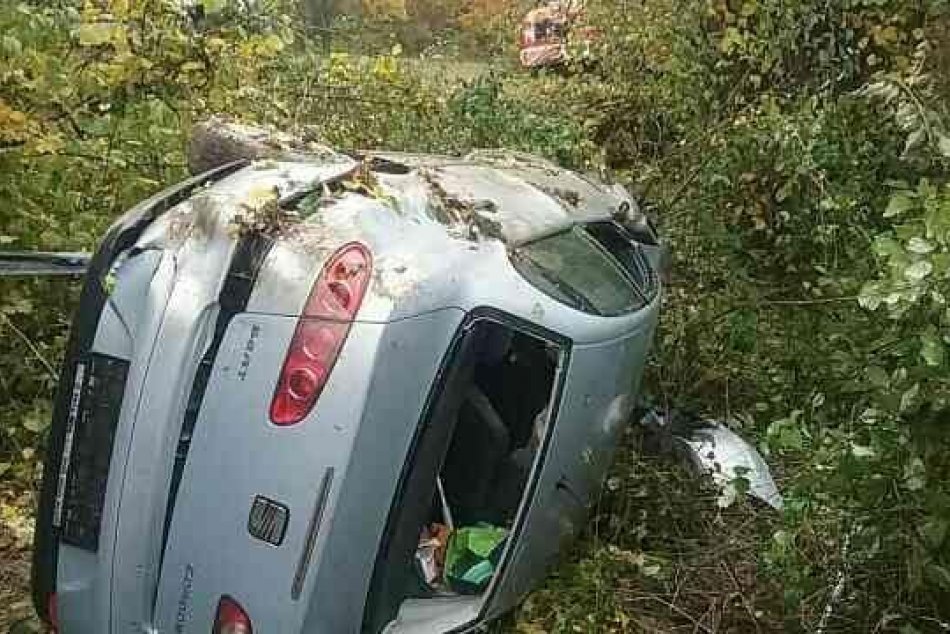 Ilustračný obrázok k článku Hasiči zasahujú pri nehode 2 áut v Dobrej Nive: Prvé INFO z miesta