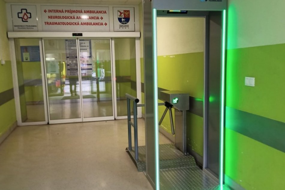 Ilustračný obrázok k článku Neoceniteľný pomocník pre zdravotníkov v považskobystrickej nemocnici, FOTO