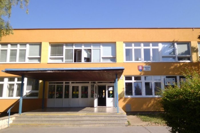 Ilustračný obrázok k článku Ochorenie na Covid-19 si vyžiadalo zatvorenie ďalších dvoch základných škôl v Prešove