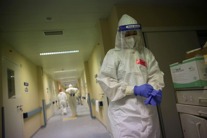 Ilustračný obrázok k článku Smutné správy z nemocníc: V Trnavskom kraji pribudli ďalšie obete koronavírusu
