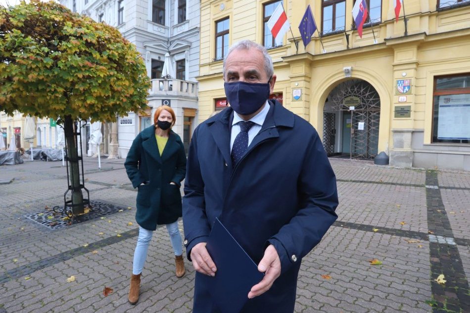 Ilustračný obrázok k článku Banskobystrický kraj chce rozdávať odmeny: KOMU a KOĽKO minimálne?