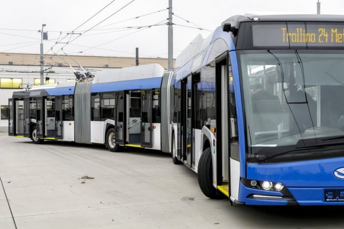 Ilustračný obrázok k článku Po Bratislave bude jazdiť obrí trolejbus: Kde ho chcú nasadiť?