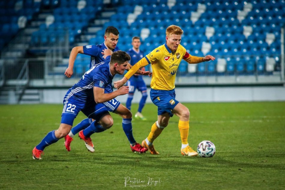 Ilustračný obrázok k článku Ivan Galád po zápase s DAC: Boli sme dobrým tímom, usmievam sa aj napriek prehre