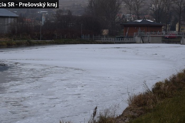 Ilustračný obrázok k článku INFO od polície: V potoku Kamienka a v rieke Poprad objavili neznámu látku